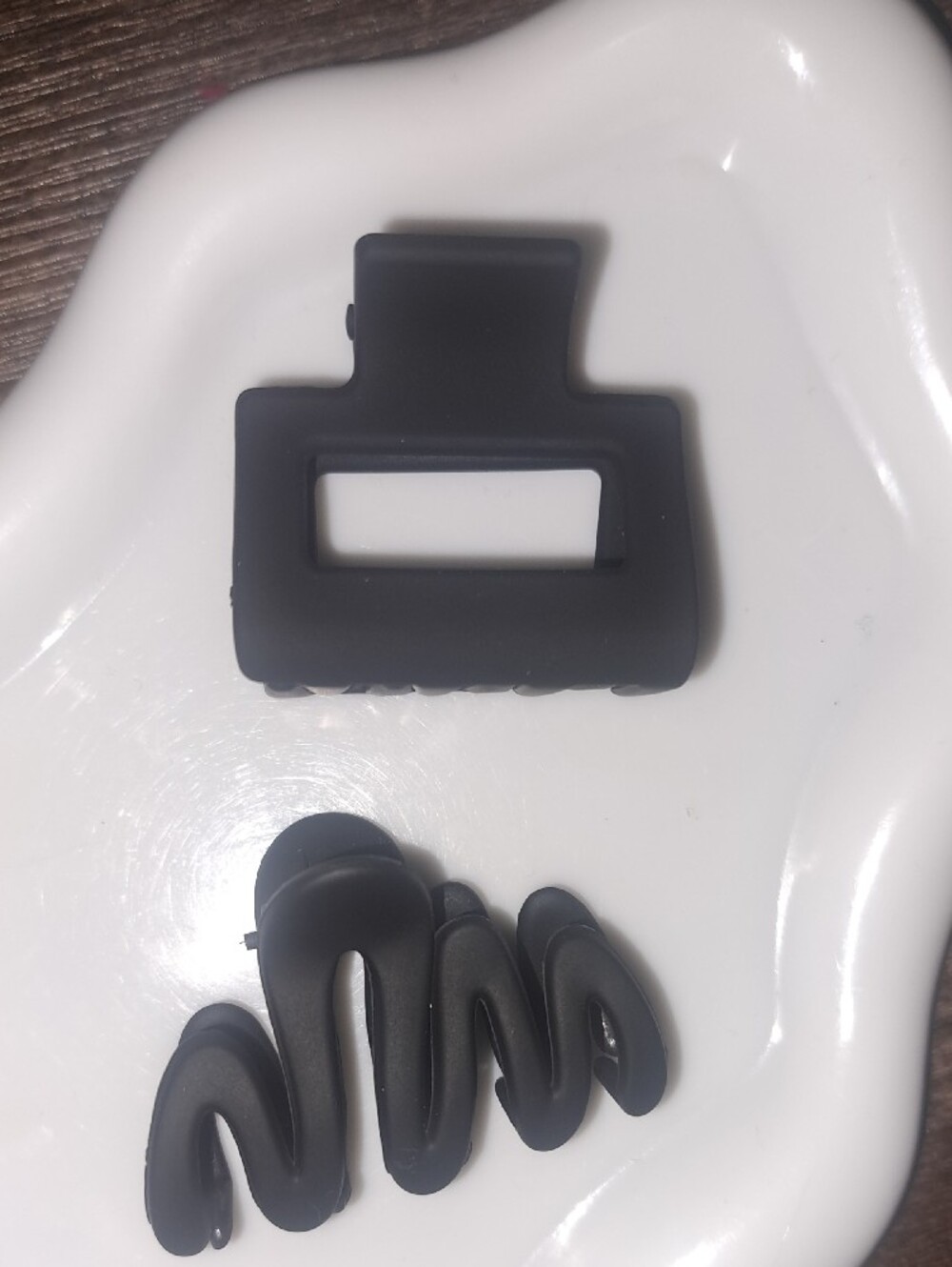 Set of 2 Black Matte Claw Hair Clips New Neutral